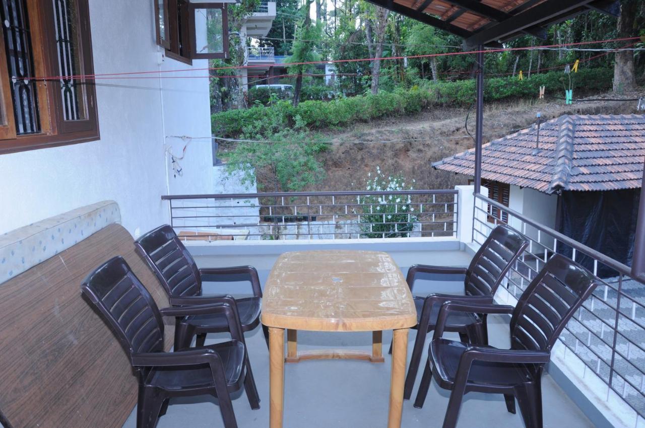Misty Retreat Apartman Madikeri Kültér fotó